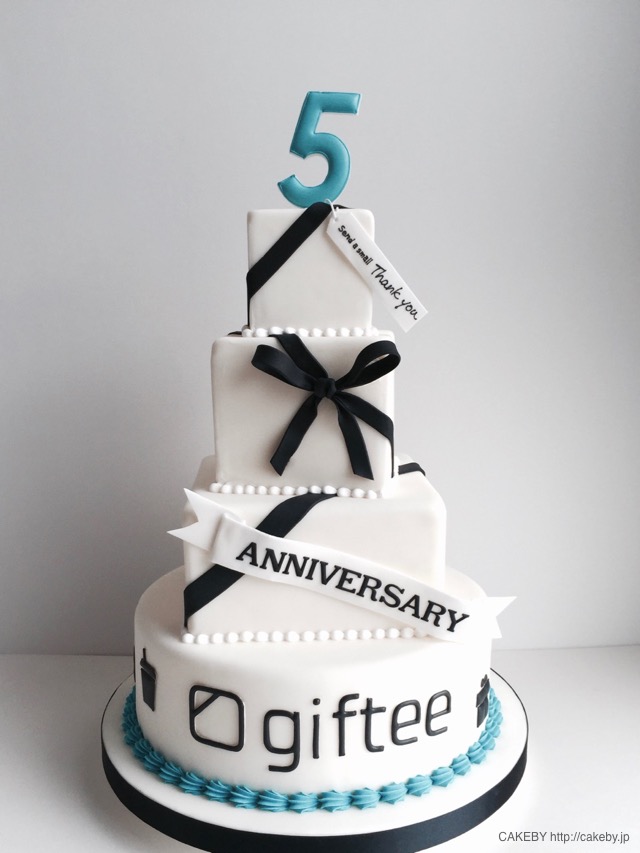 giftee 5th anniversary cake
